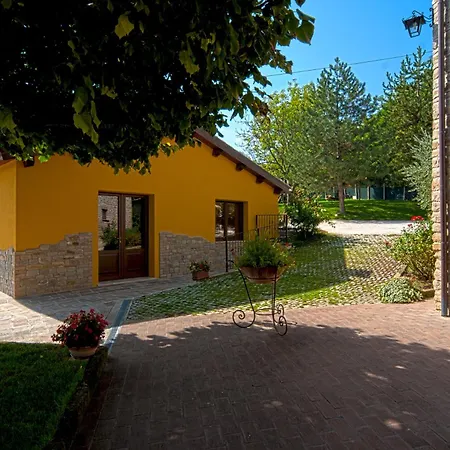 Il Tiglio מלון דירות 3*